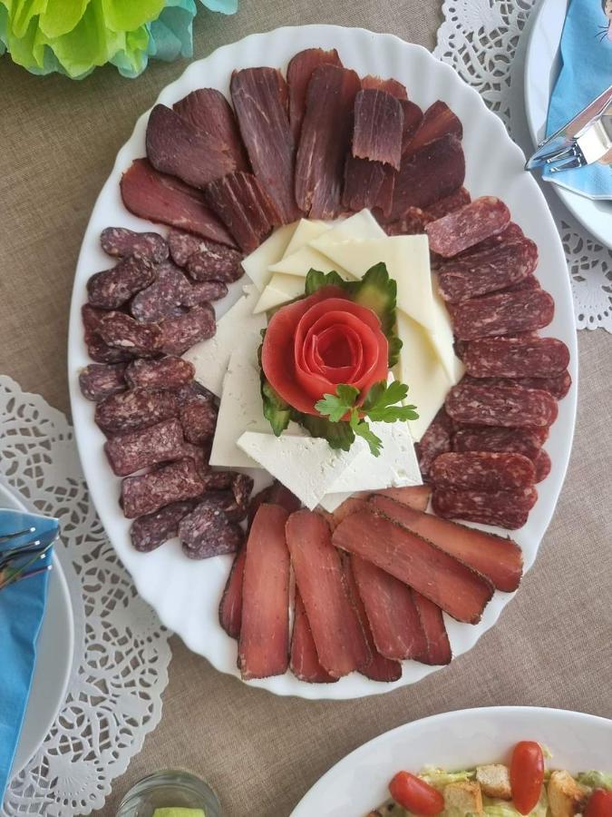 Семеен Хотел При Вергил 사파레바바냐 외부 사진